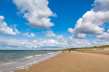 Grande Maison Normande, Vue A 75 Metres De La Plage, Equipe De Nage Quinéville