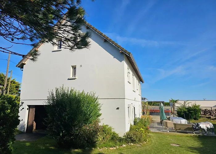 Grande Maison Normande, Vue A 75 Metres De La Plage, Equipe De Nage Quinéville