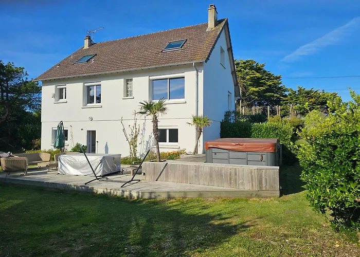 Grande Maison Normande, Vue A 75 Metres De La Plage, Equipe De Nage *
